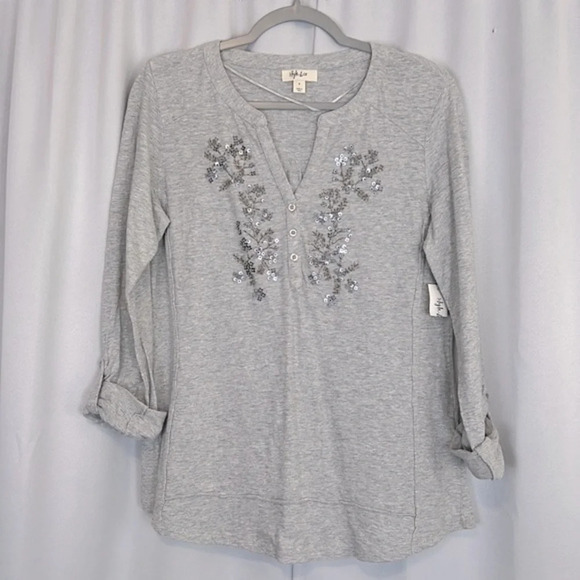 Style & Co NWT Women’s Gray Roll up Beading Top Size Small - Picture 2 of 9